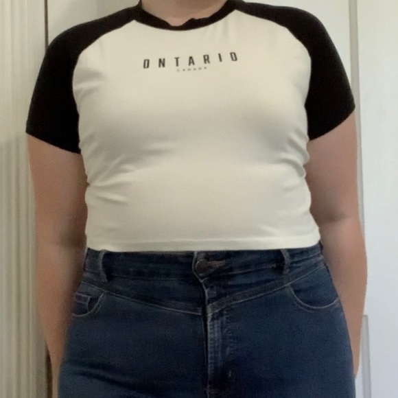 H&M Cropped Ontario Ringer Tee - Picture 6 of 7